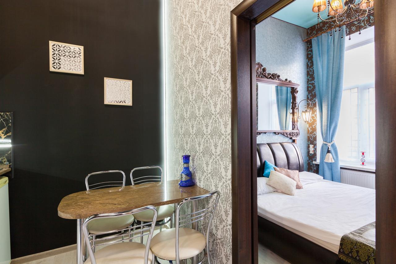 Austrian Apartments Leopolli Near Railway Station Lemberg Exterior foto